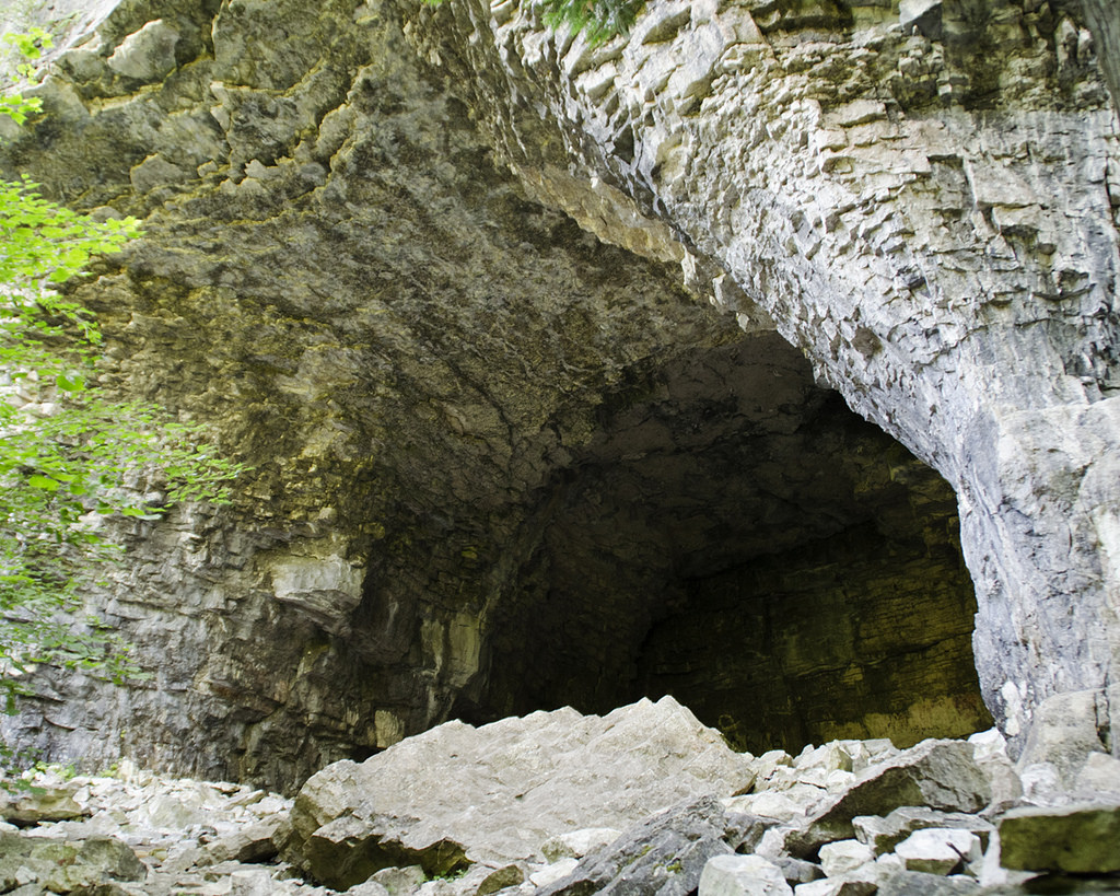 Day trips From Toronto - Bruce's Caves Conservation Area
