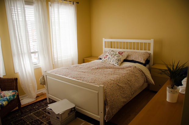 How to transform a spare bedroom into a guest room - in progress