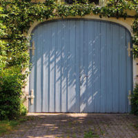 How to clean a garage - organizing tips and cleaning tips to make it a neat, stress-free zone for your tool, garden and car storage.