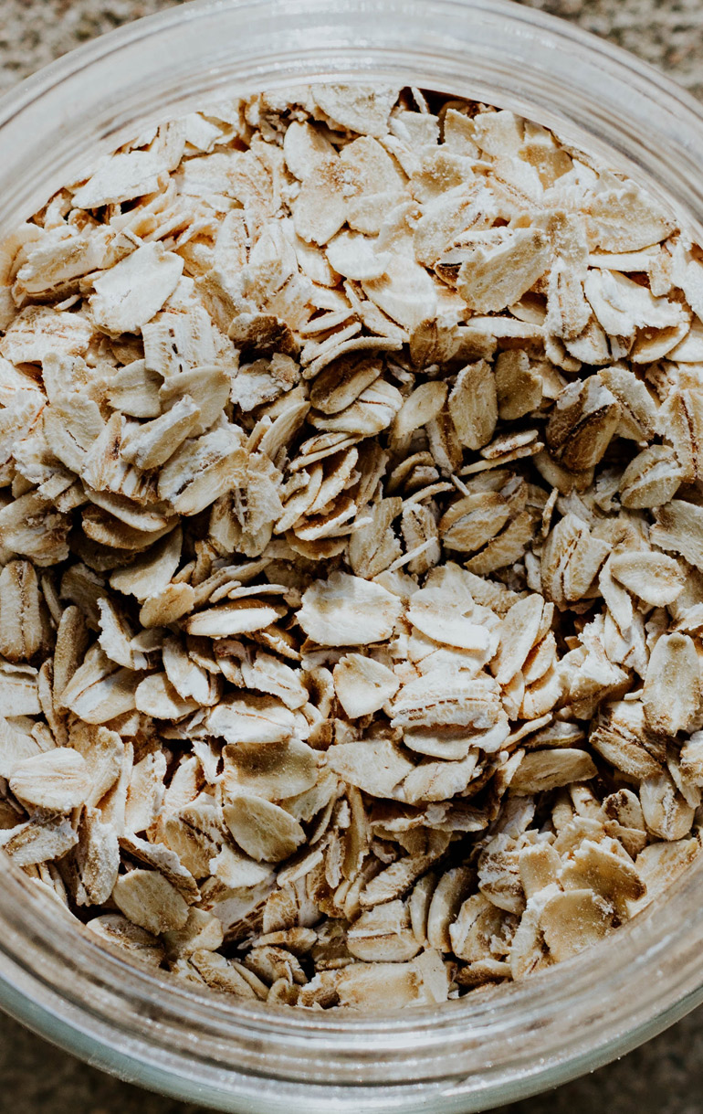 Remedies for dry winter skin - oatmeal-based products. 