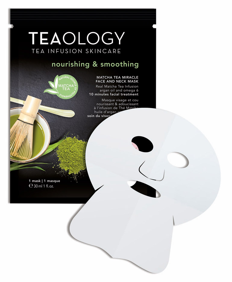 A Teaology face mask review image.