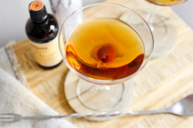 Making the perfect Manhattan cocktail