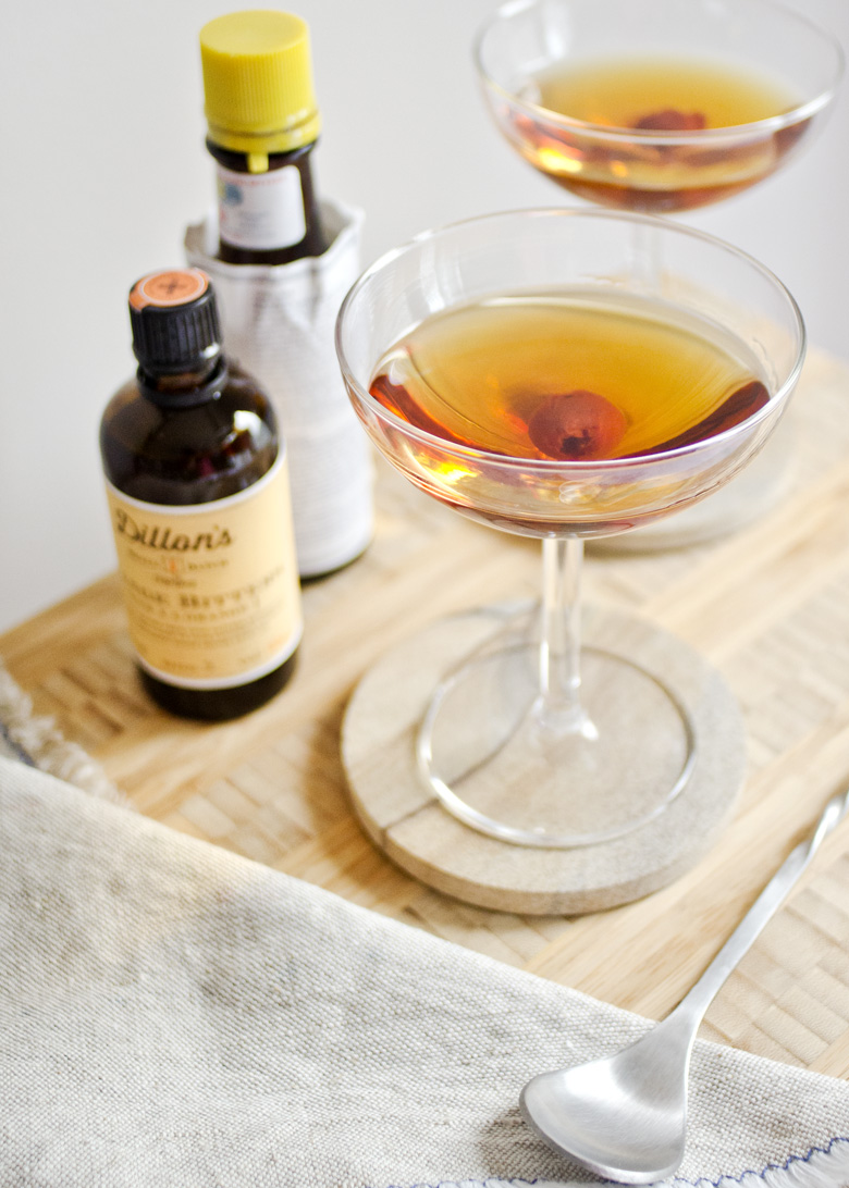 How to make the perfect Manhattan cocktail with your favourite whisky of choice. This classic cocktail dates back to the late 1800’s and its a great way to learn how to love whisky. #whisky #whiskey #whiskycocktail #cocktails #cocktailrecipe #drinks #whiskycocktails #fallcocktails