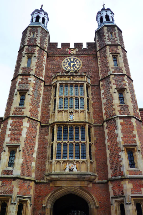Eton College is one of the oldest schools in England. Learn what you experience during a tour. #eton #traveltips #travel